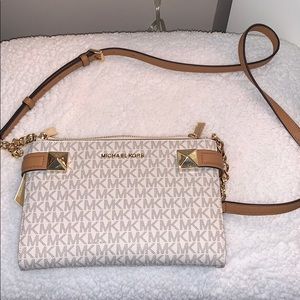 BRAND NEW- NEVER USED Michael Kors Crossbody Bag